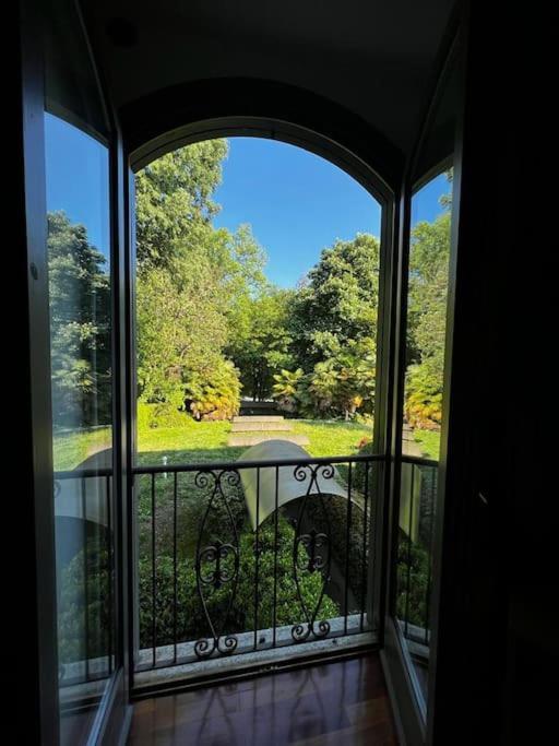 Appartamento In Villa Storica Oleggio Castello Exterior photo